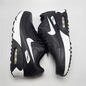 NIKE Air Max 90 LTR Leather Womens Size 8 US (6.5Y) Black White Shoes